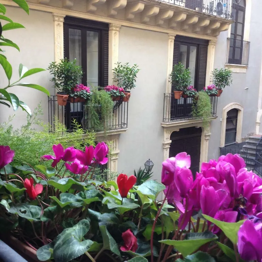 House Vintage Bed and Breakfast CTA Bed & Breakfast